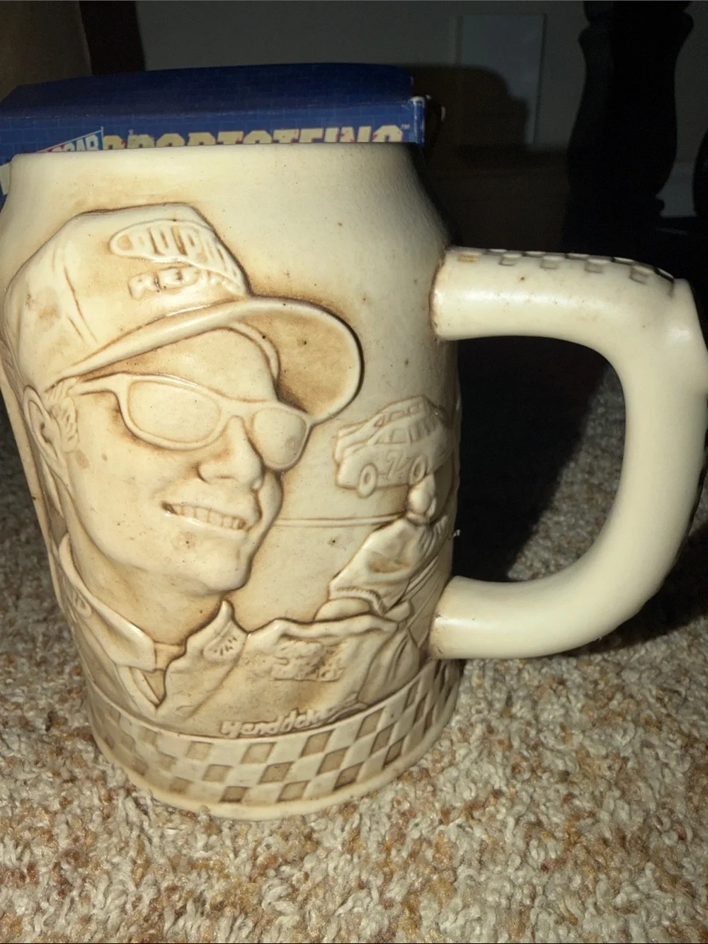 1997 NASCAR SPORTSTEINS 3-D Dale Earnhardt Sculptured Relief Hoffbrau Beer Mug